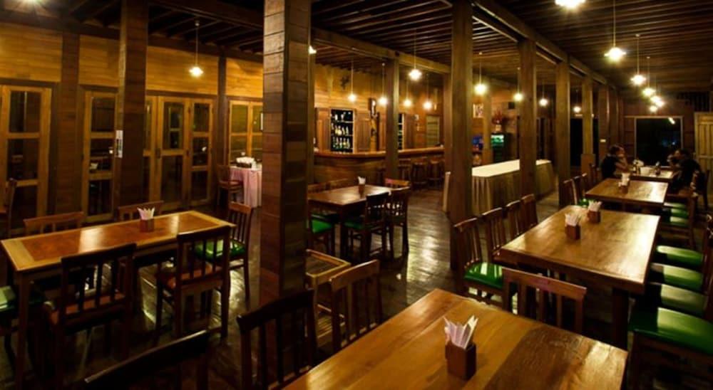 Riverhouse-The Teak House Mae Sariang Buitenkant foto