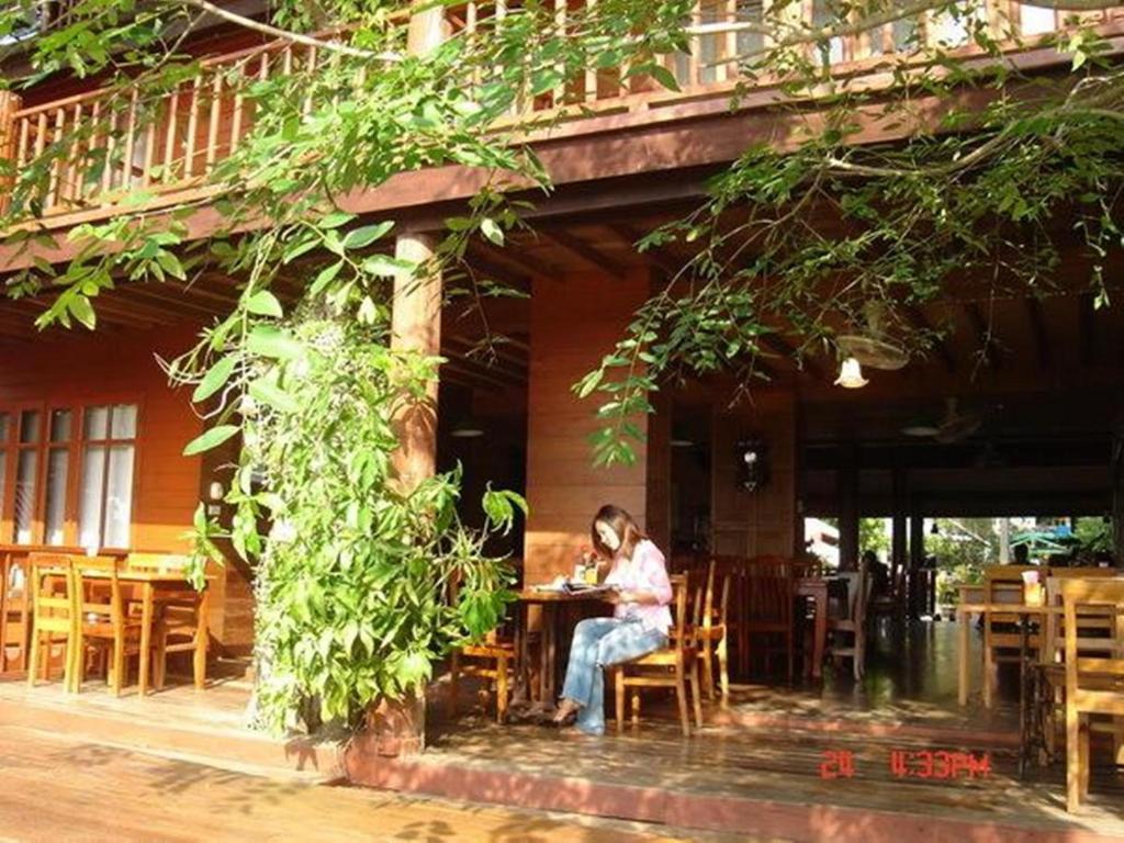Riverhouse-The Teak House Mae Sariang Buitenkant foto