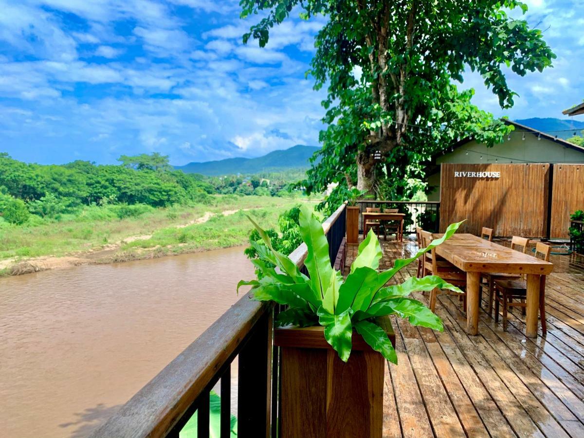Riverhouse-The Teak House Mae Sariang Buitenkant foto